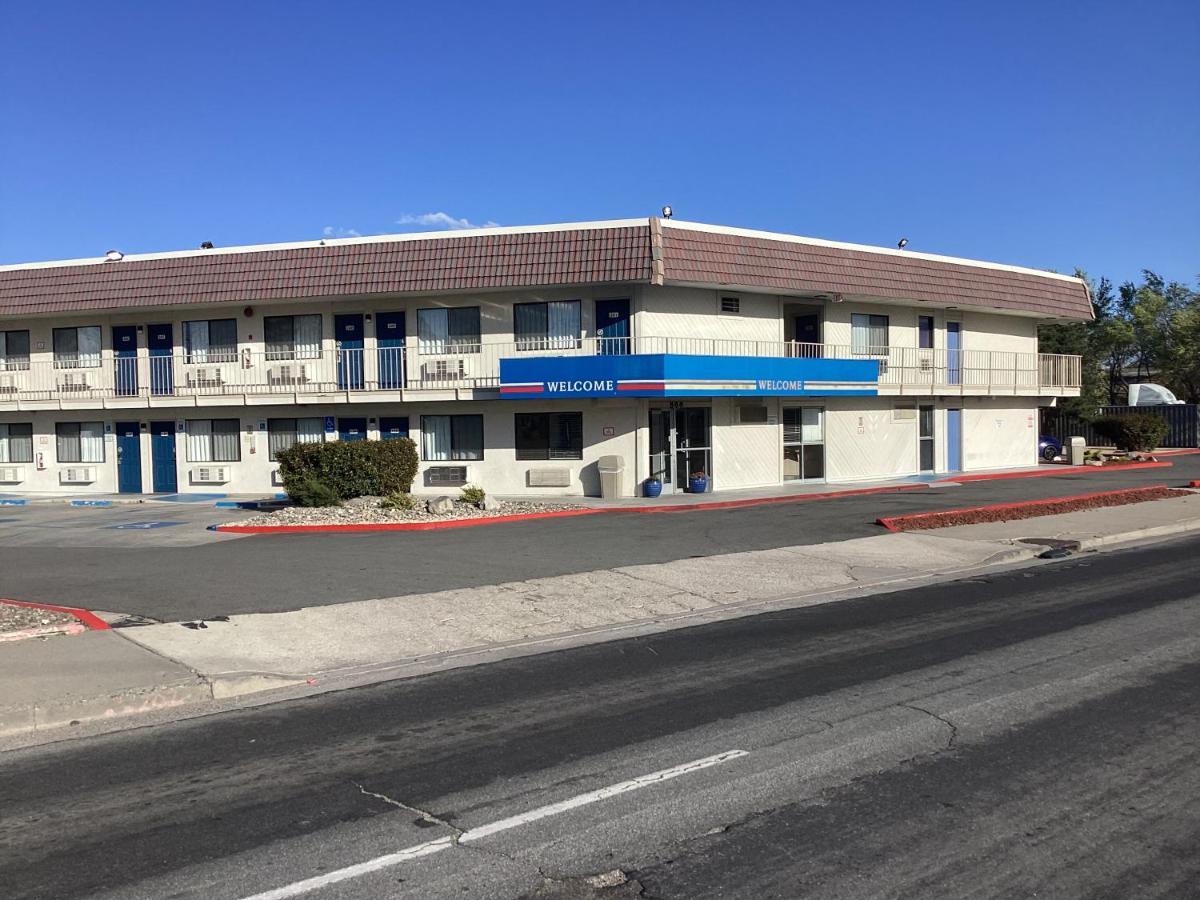 Motel 6-Reno, Nv - Livestock Events Center Екстериор снимка